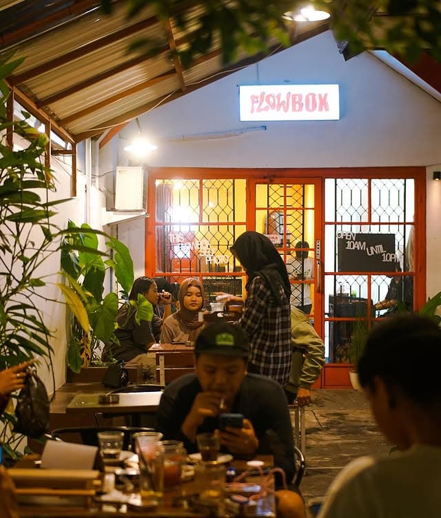 Arus Coffee Interior